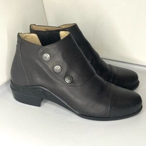 Ariat Women’s Size 6.5 Black Leather Spat III Snap Ankle Boots